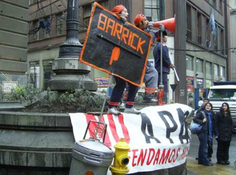 Manifestazione contro la Barrick Gold a Valpariso in Cile