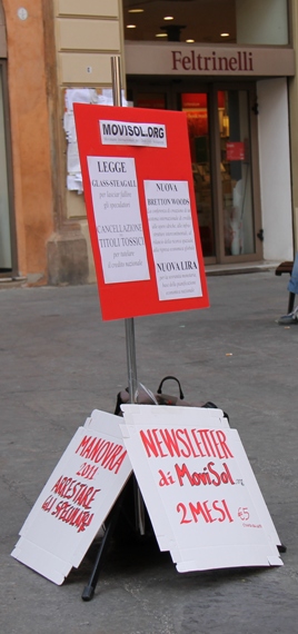 Banchetto di MoviSol a Bologna (18 luglio 2011)